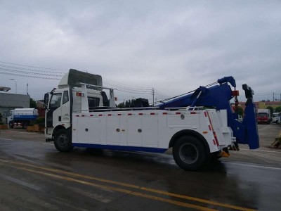 成都锦江附近汽车救援拖车 道路救援